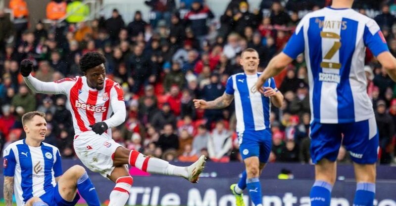 Soi kèo trận đấu giữa Stoke City vs Wigan lúc 1h45 ngày 19/4/2023 – Championship