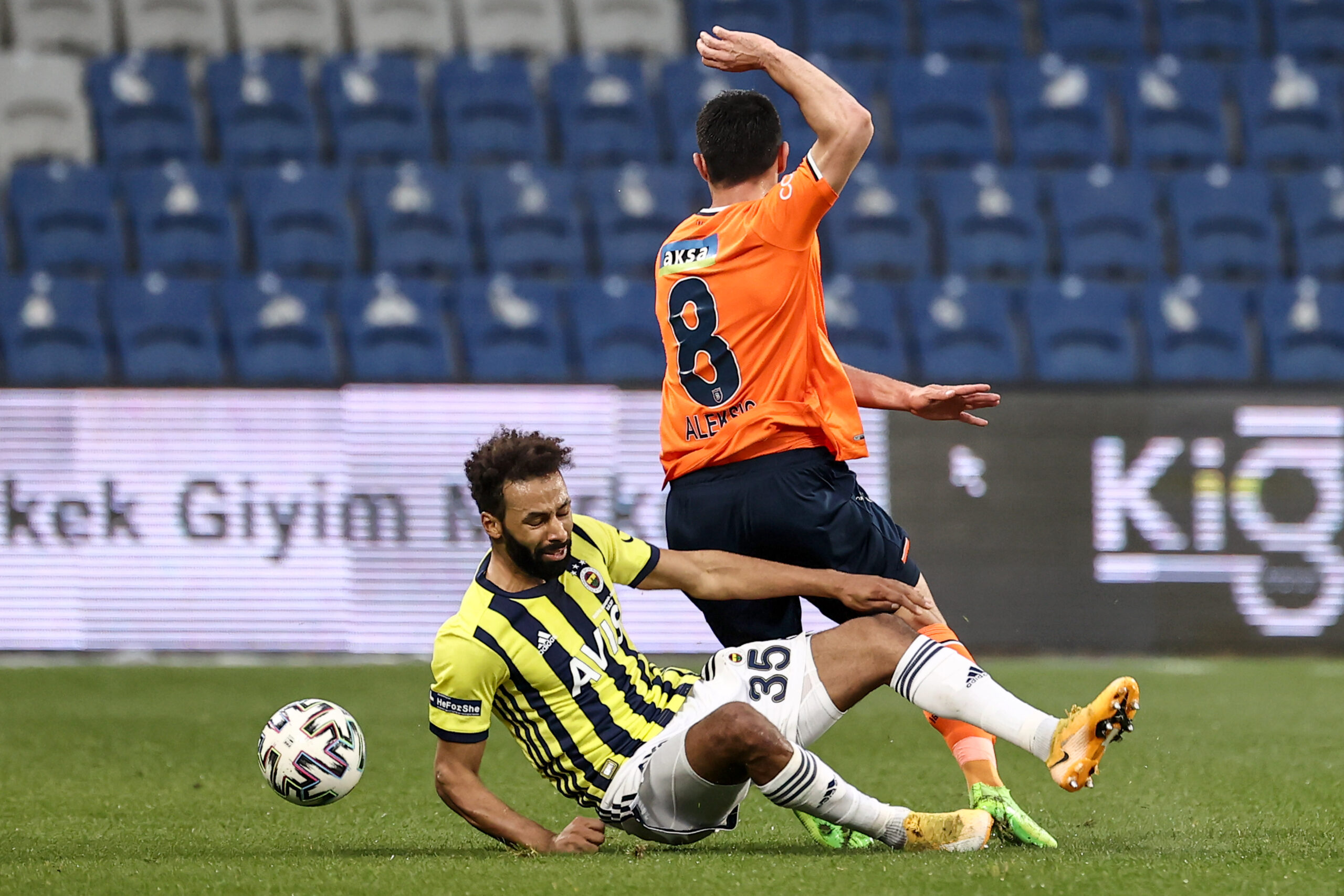 nhan-dinh-basaksihir-vs-fenerbahce