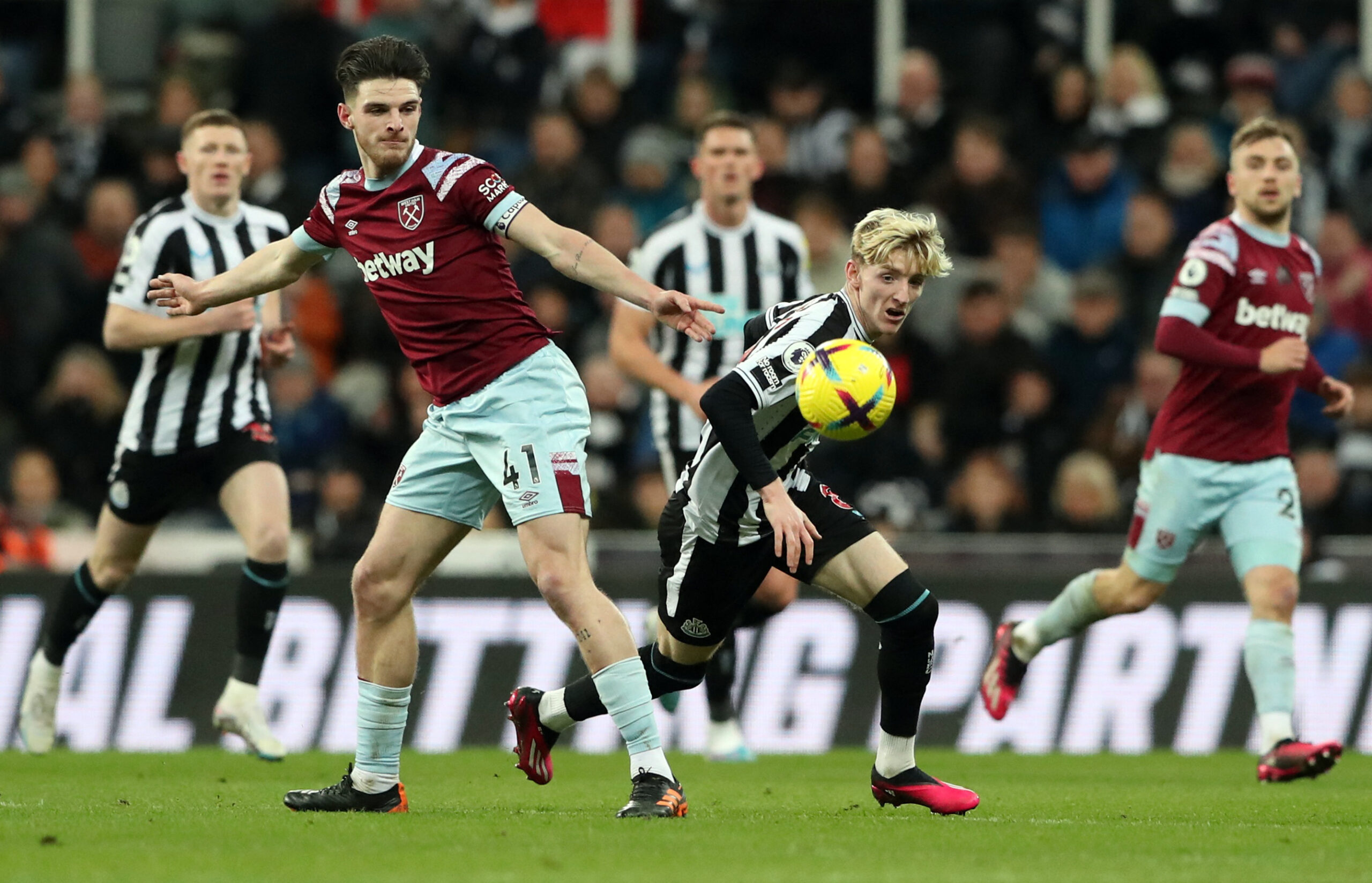 soi-keo-tran-dau-giua-west-ham-vs-newcastle-vao-luc-2h-ngay-6-4-2023-premier-league