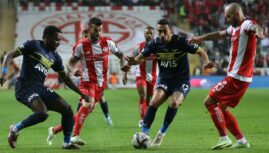 Soi kèo trận đấu giữa Fenerbahce vs Antalyaspor lúc 0h00 ngày 31/5/2023 – Süper Lig