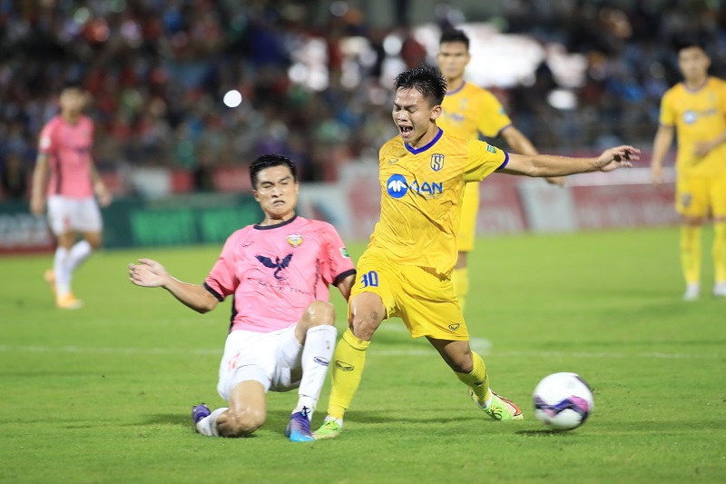 soi-keo-tran-dau-giua-slna-vs-ha-tinh-luc-18h-ngay-20-5-2023-v-league