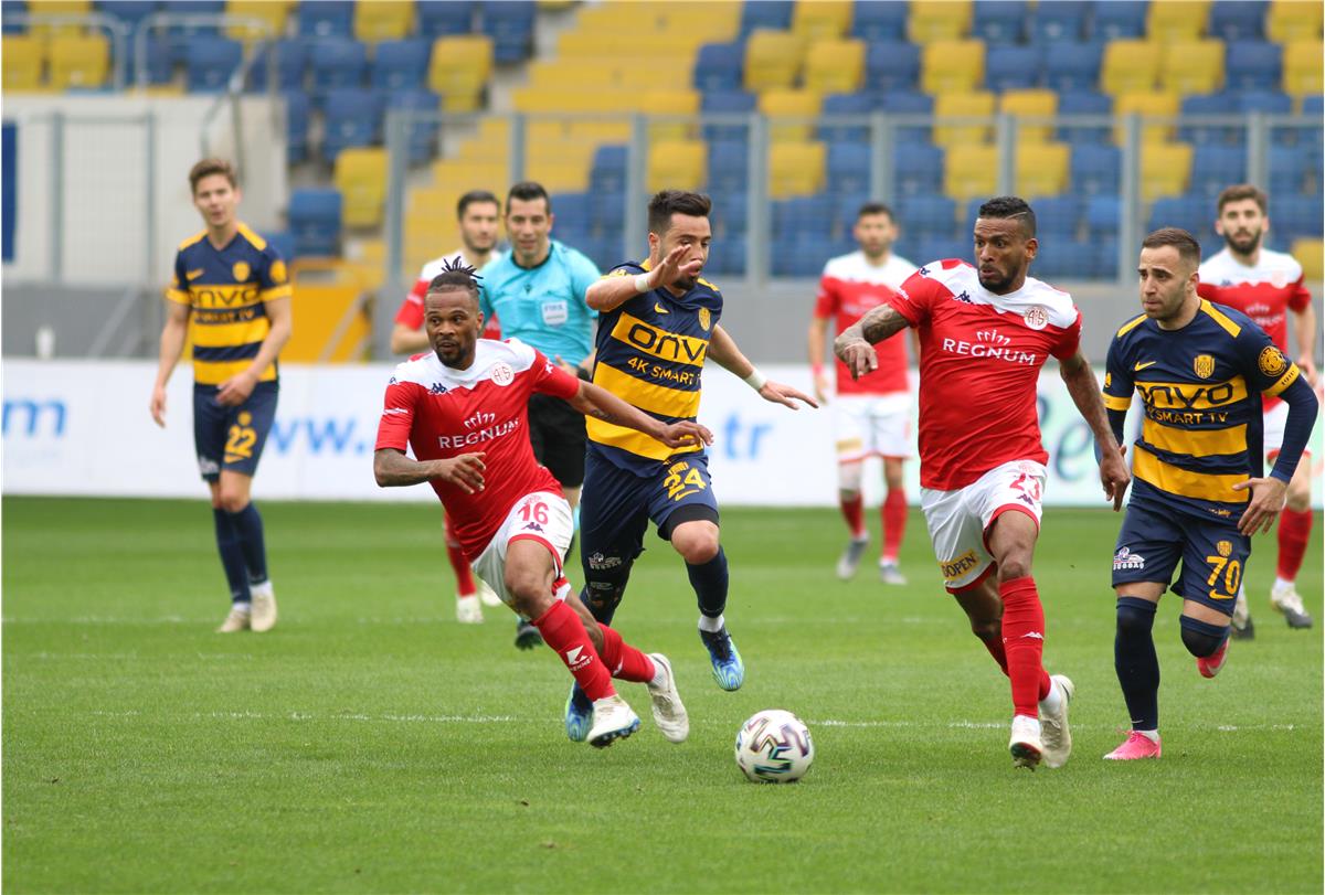 soi-keo-tran-dau-giua-ankaragucu-vs-antalyaspor-luc-0h-ngay-18-5-2023-super-lig