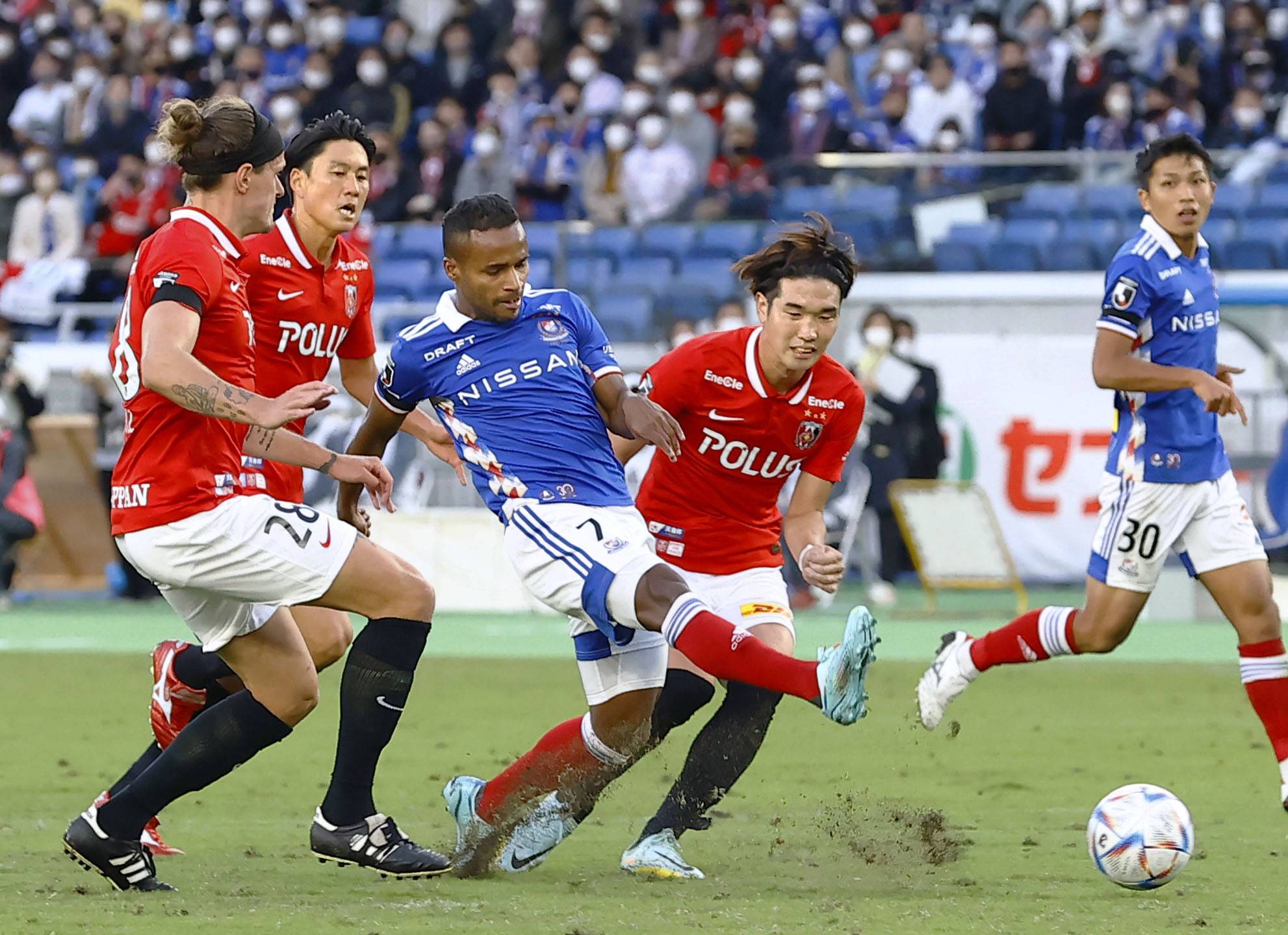 soi-keo-tran-dau-giua-yokohama-vs-urawa-reds-luc-16h30-ngay-11-6-2023-j-league