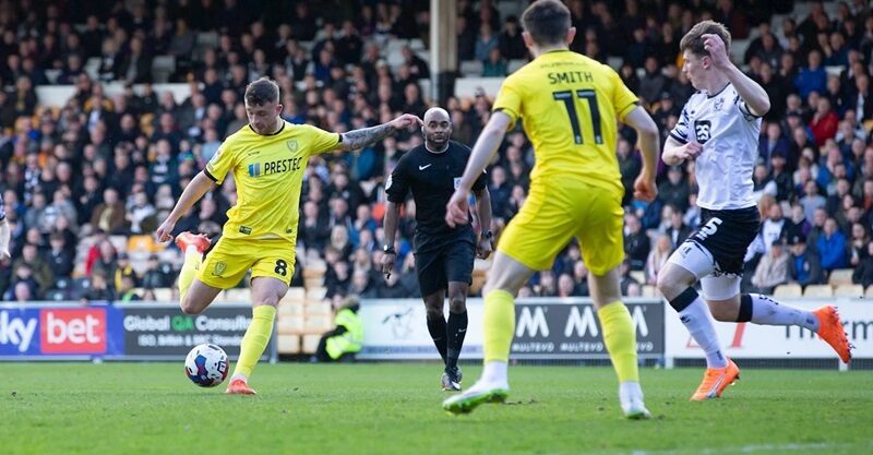 Soi kèo trận đấu giữa Burton vs Port Vale lúc 2h45 ngày 15/11/2023 – FA Cup