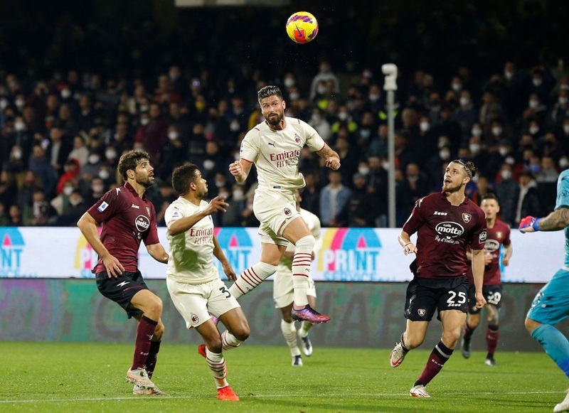 Soi-keo-tran-dau-giua-Salernitana-vs-AC-Milan-lúc-2h45-ngay-23-12-2023